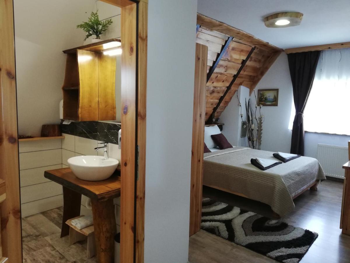 Rustic Lodge Plitvice 1 Plitvička Jezera Exterior foto