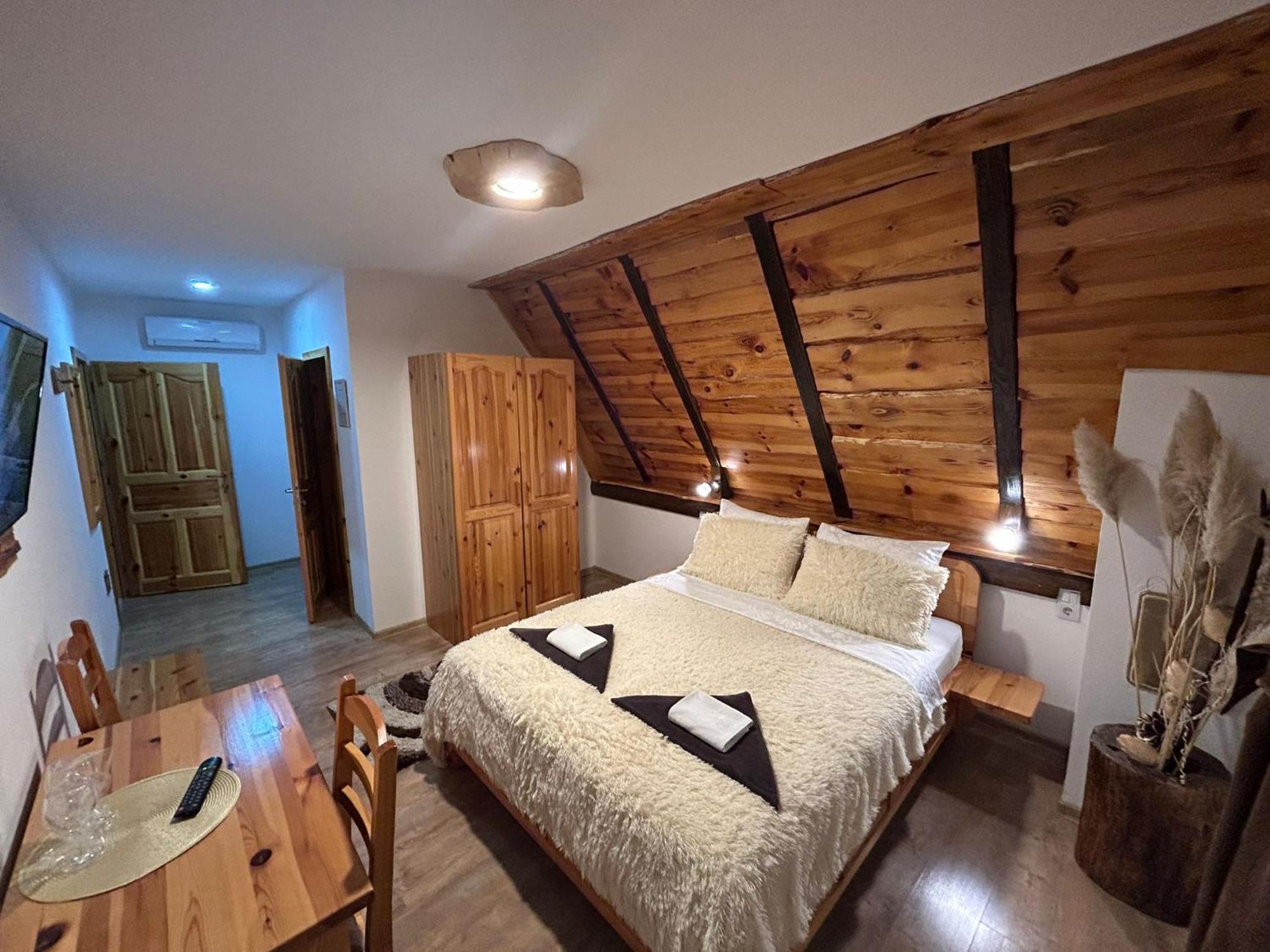Rustic Lodge Plitvice 1 Plitvička Jezera Exterior foto